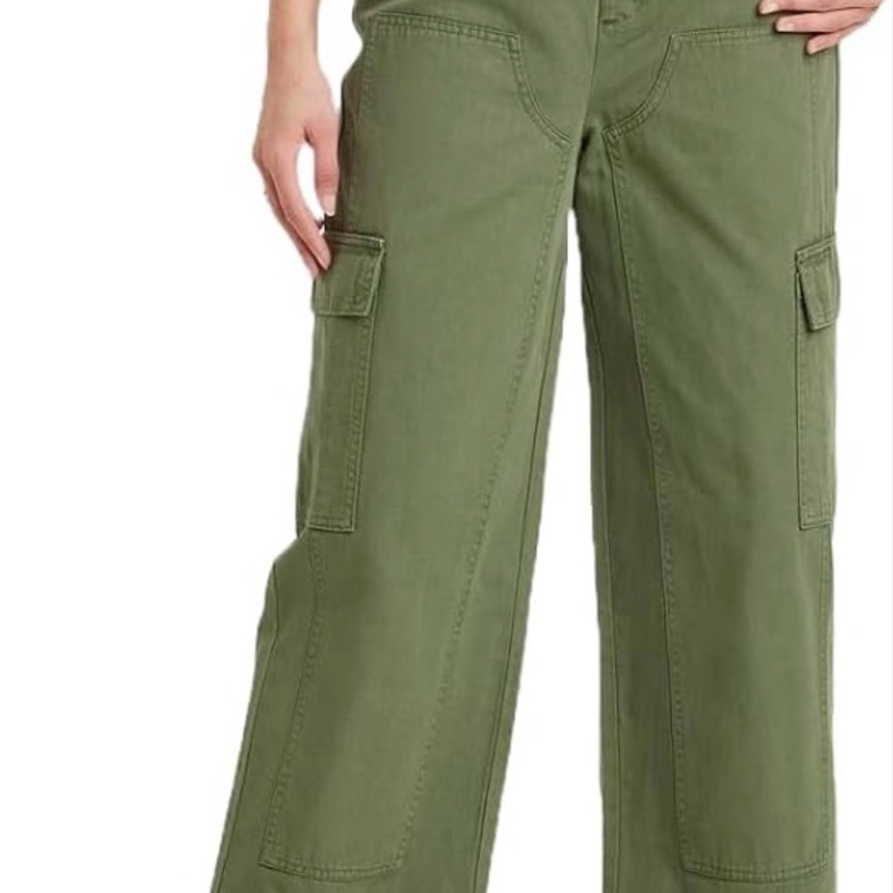 Universal Thread Olive Wide Leg Cargo Pants